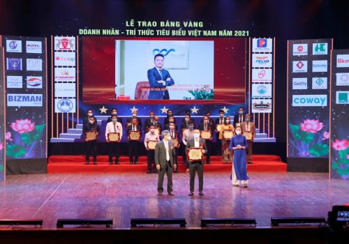 CHÚC MỪNG CHỦ TỊCH HĐQT CSS GROUP NHẬN DANH HIỆU DOANH NHÂN XUẤT SẮC ĐẤT VIỆT 2021